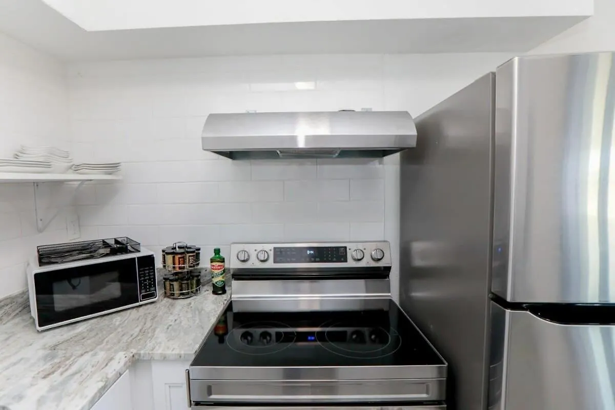 Sojourn Bayside 2 Bedroom Norfolk 0*,  United States