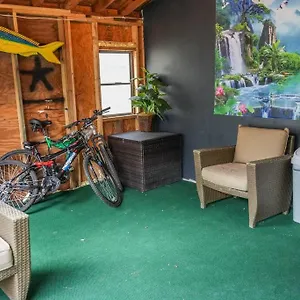 Historic Coastal Haven- Pet Friendly Fast Wi-fi Norfolk